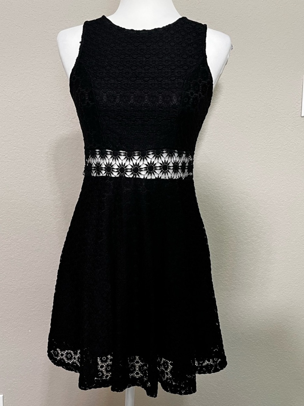 Black Lace Peek-a-Boo Waist Sleeveless Skater Mini Little Black Dress Size M